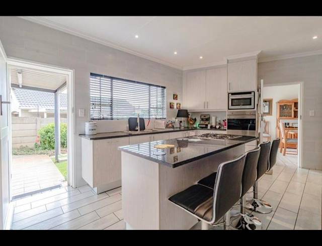 3 BEDROOM HOUSE FOR SALE IN BRACKENDOWNS